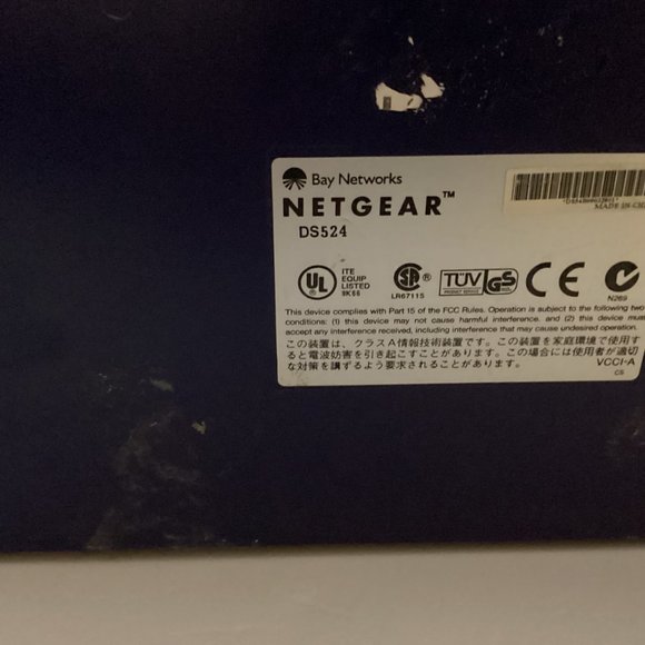 NETGEAR	Model DS524  24 port Dual Speed Stackable Hub Jm266 - Picture 2 of 6